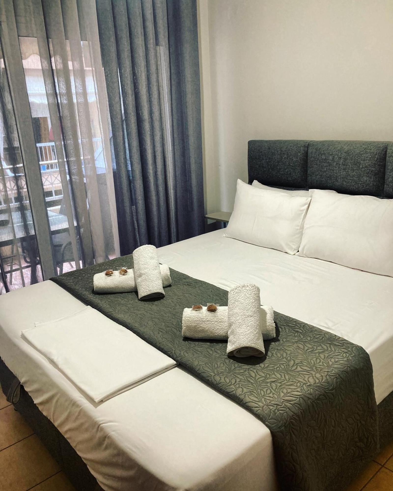 M.O.M.'S Apartment Alexandroupoli Bagian luar foto