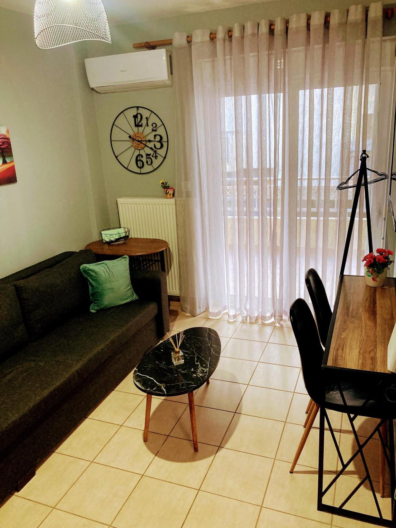 M.O.M.'S Apartment Alexandroupoli Bagian luar foto
