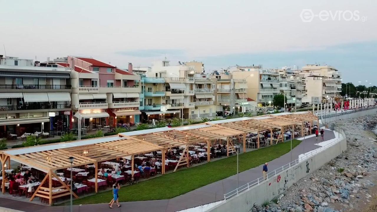 M.O.M.'S Apartment Alexandroupoli Bagian luar foto